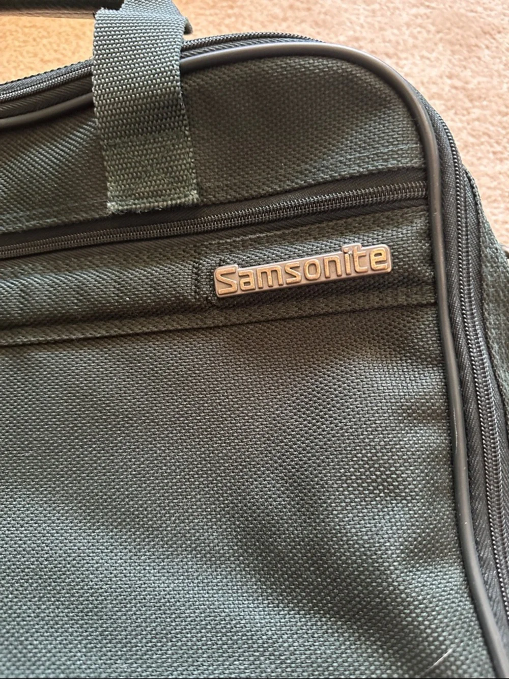 Samsonite Dark Green Laptop Briefcase with Shoulder Strap